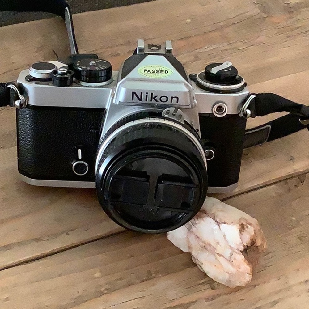 Nikon SLR 55 mm lens